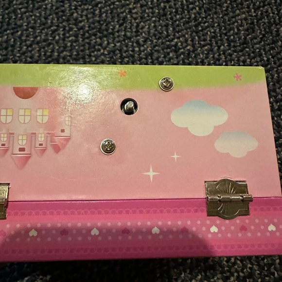 Vintage Princess Castle Jewelry Box for Kids - Picture 2 of 4